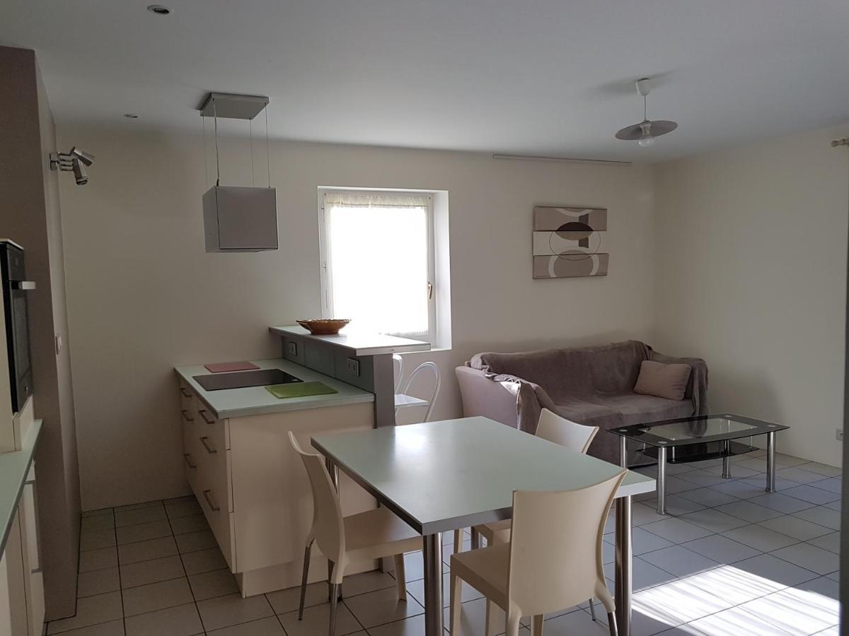 Appartamento F2 En Rez De Jardin A Crest Esterno foto